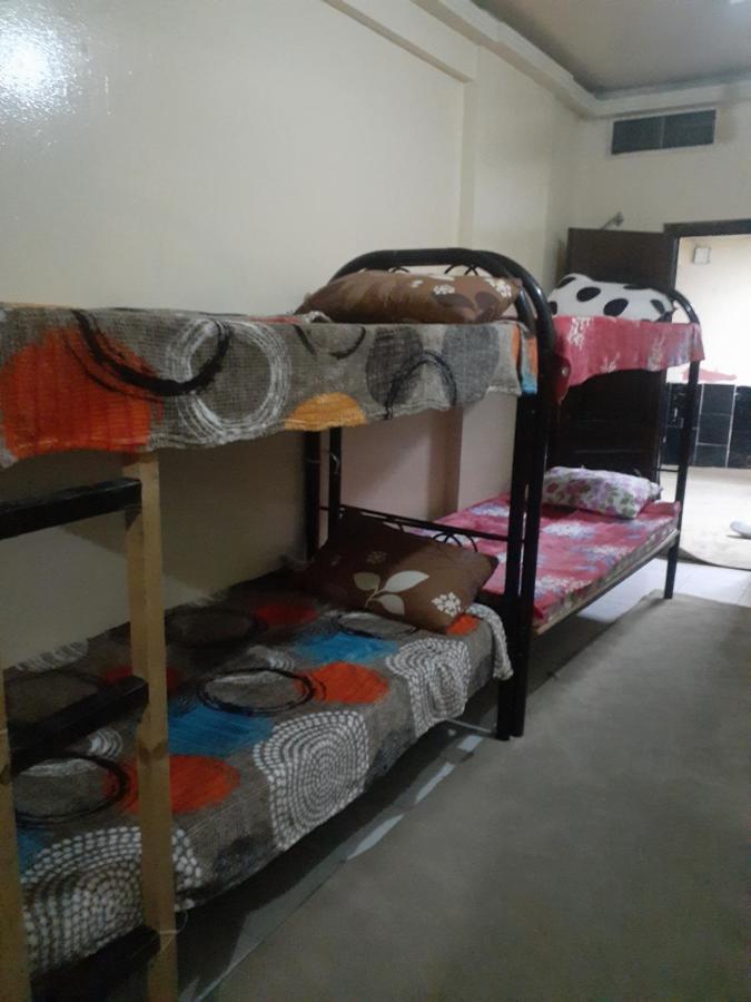 Corner House Hostel Dubai Ngoại thất bức ảnh